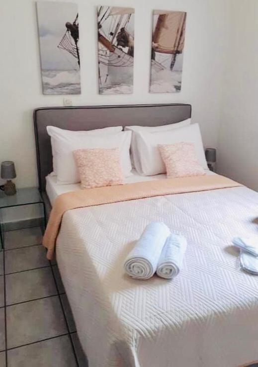 Balsam Suite - 50M To The Beach Kalamata Exterior photo